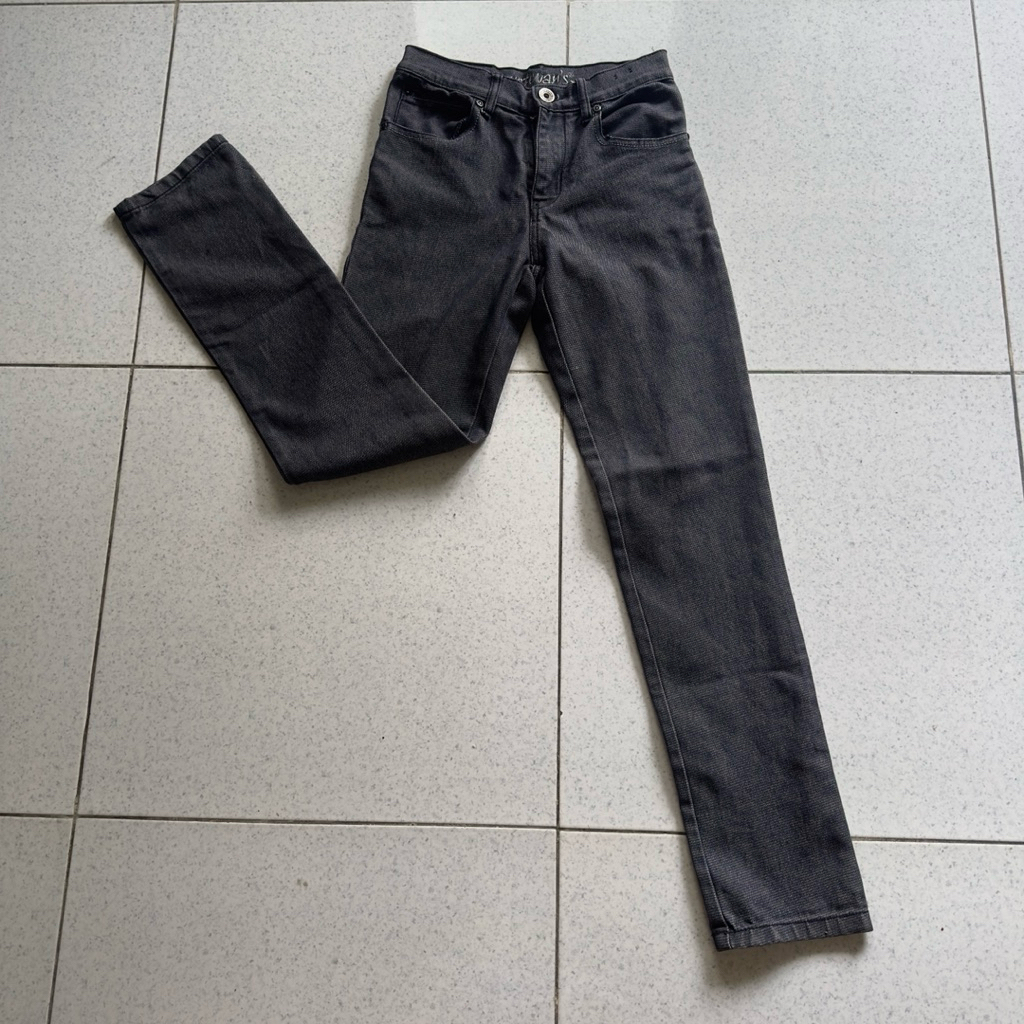 Celana Panjang Jeans Like New Masih Bagus Hitam Mustevans