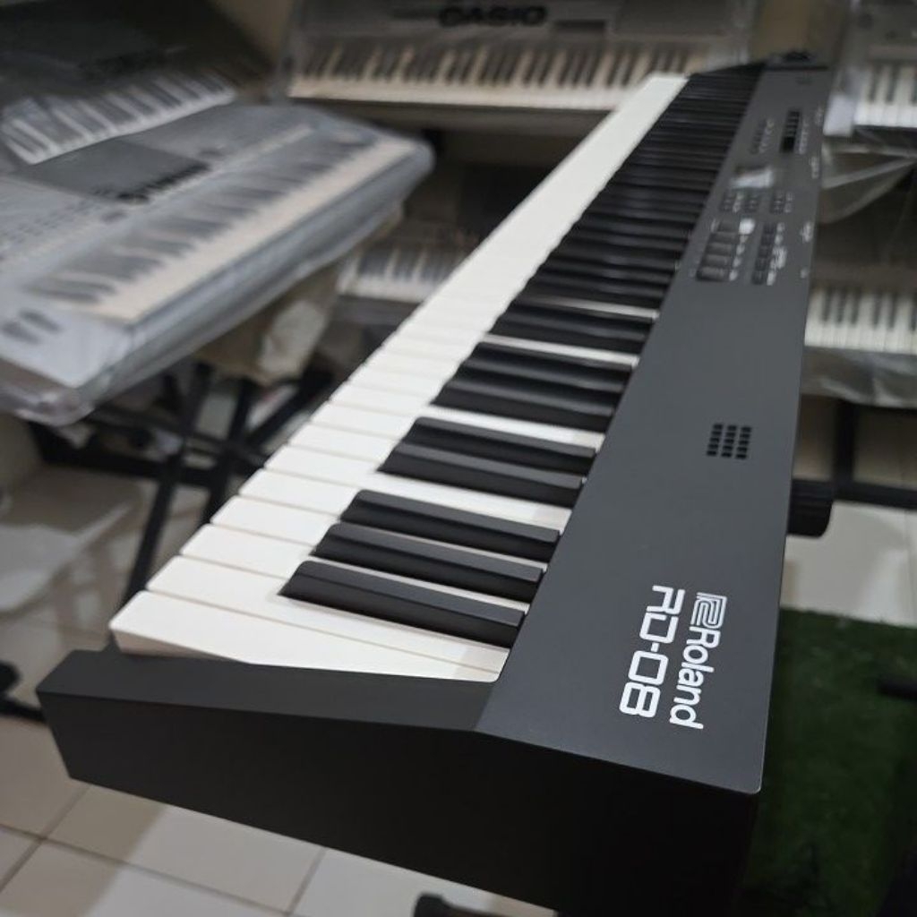 ROLAND RD08 / ROLAND-08 / ROLAND RD 08 NEW NO DUS GARANSI SVI