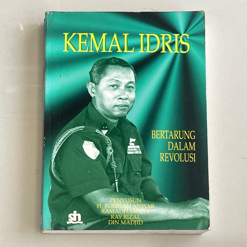 Buku KEMAL IDRIS Bertarung Dalam Revolusi
