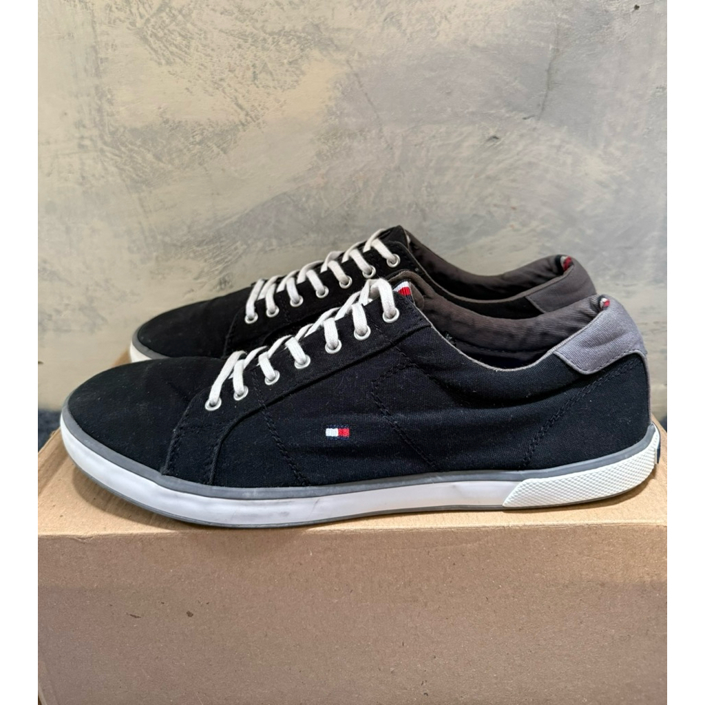 Sepatu Tommy Tomhil