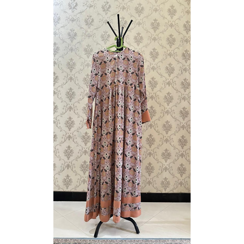 Gamis brand Sisesa set Hijab