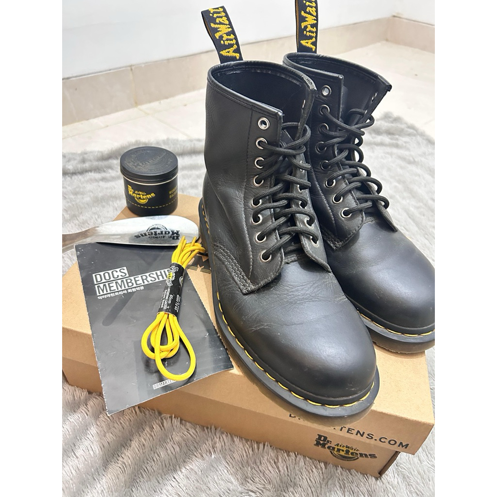 Sepatu boots dr martens / docmart / 1460 8 hole original, made in thailand