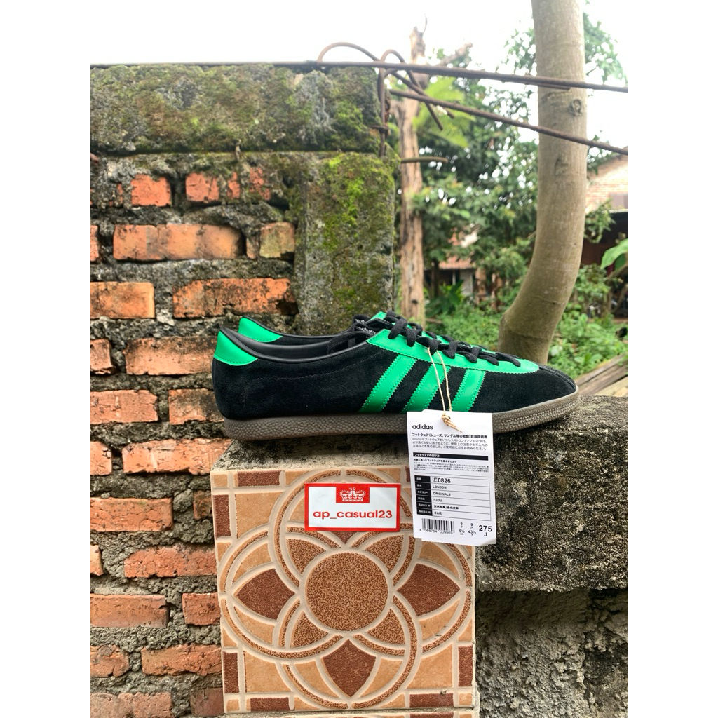 Sepatu Anak Terbaru (BNWT) 43 1/3