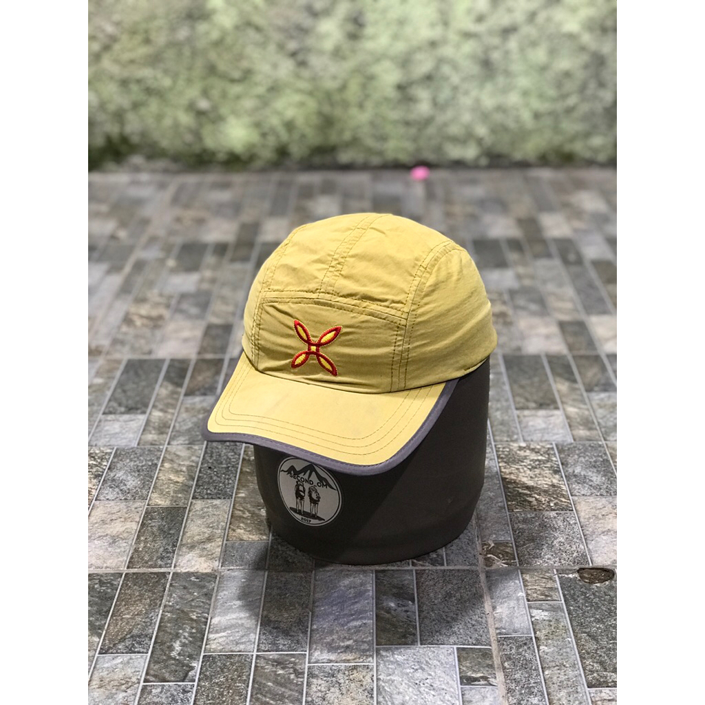 Topi Outdoor Montura