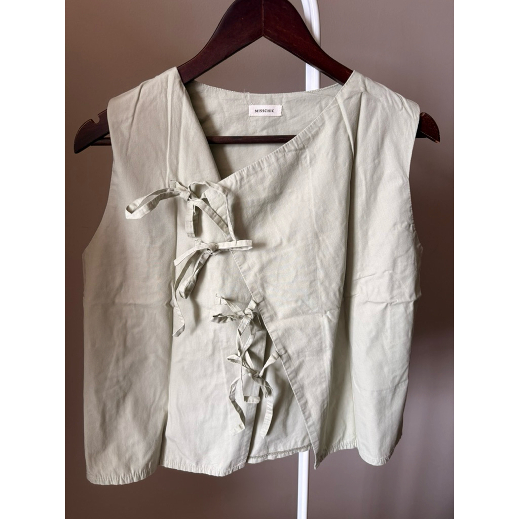 preloved blouse sage green croquettes fit to L blouse misschic wanita bahan katun blouse katun