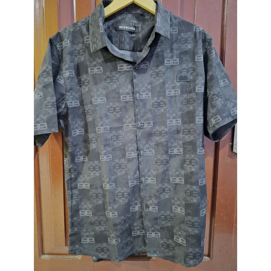 kemeja balenciaga slim fit