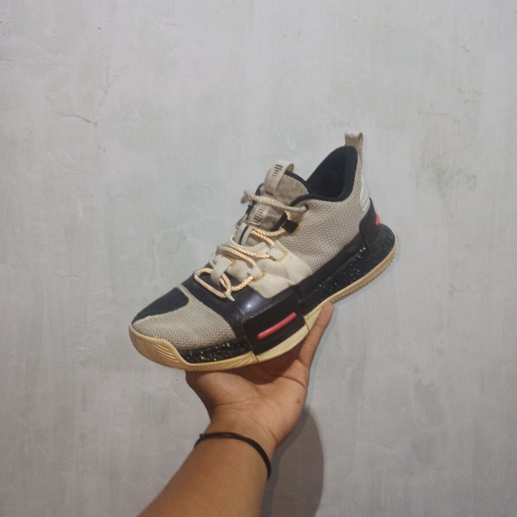 sepatu basket second peak taichi 1 size 42