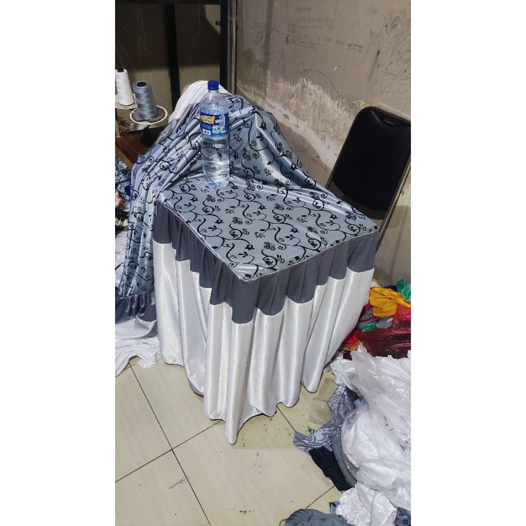 Taplak meja batik prasmanan model sambung