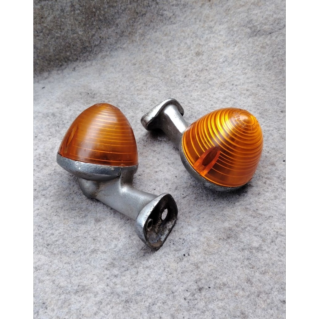 sein belakang Honda C70 ORI lampu belakang Honda C70 ORI lampu sein belakang Honda C70 original riti