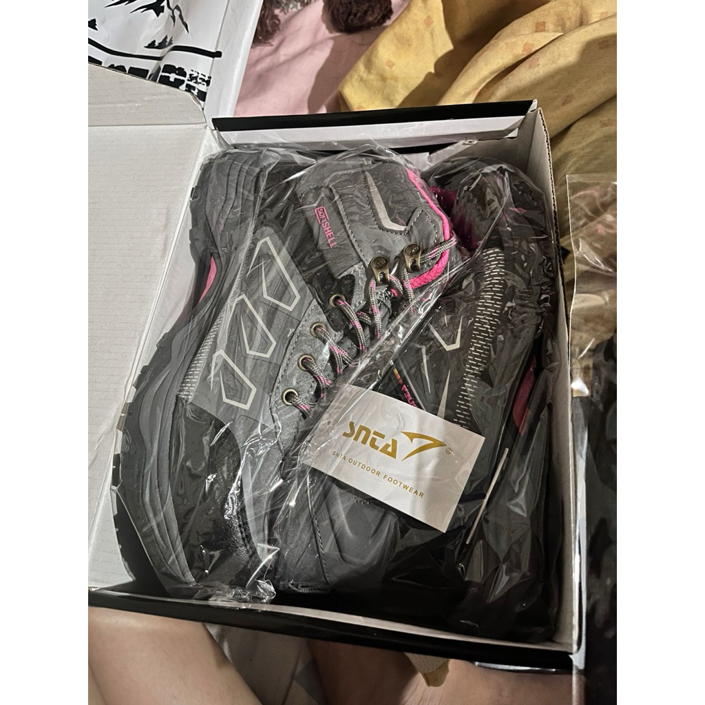 Sepatu SNTA 617 waterproof