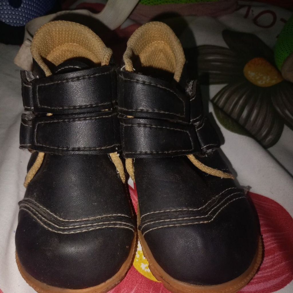 sepatu anak laki-laki PL