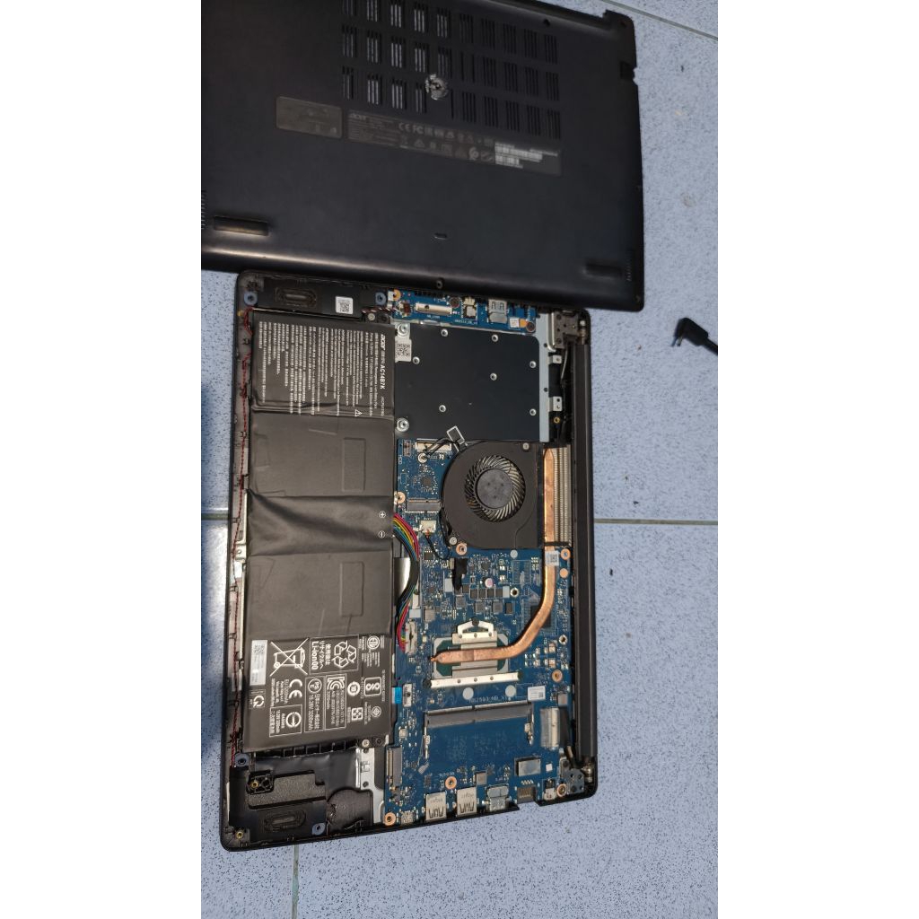mobo acer a514- 53 Normal core i5 gen 10 ram 4gb onboard