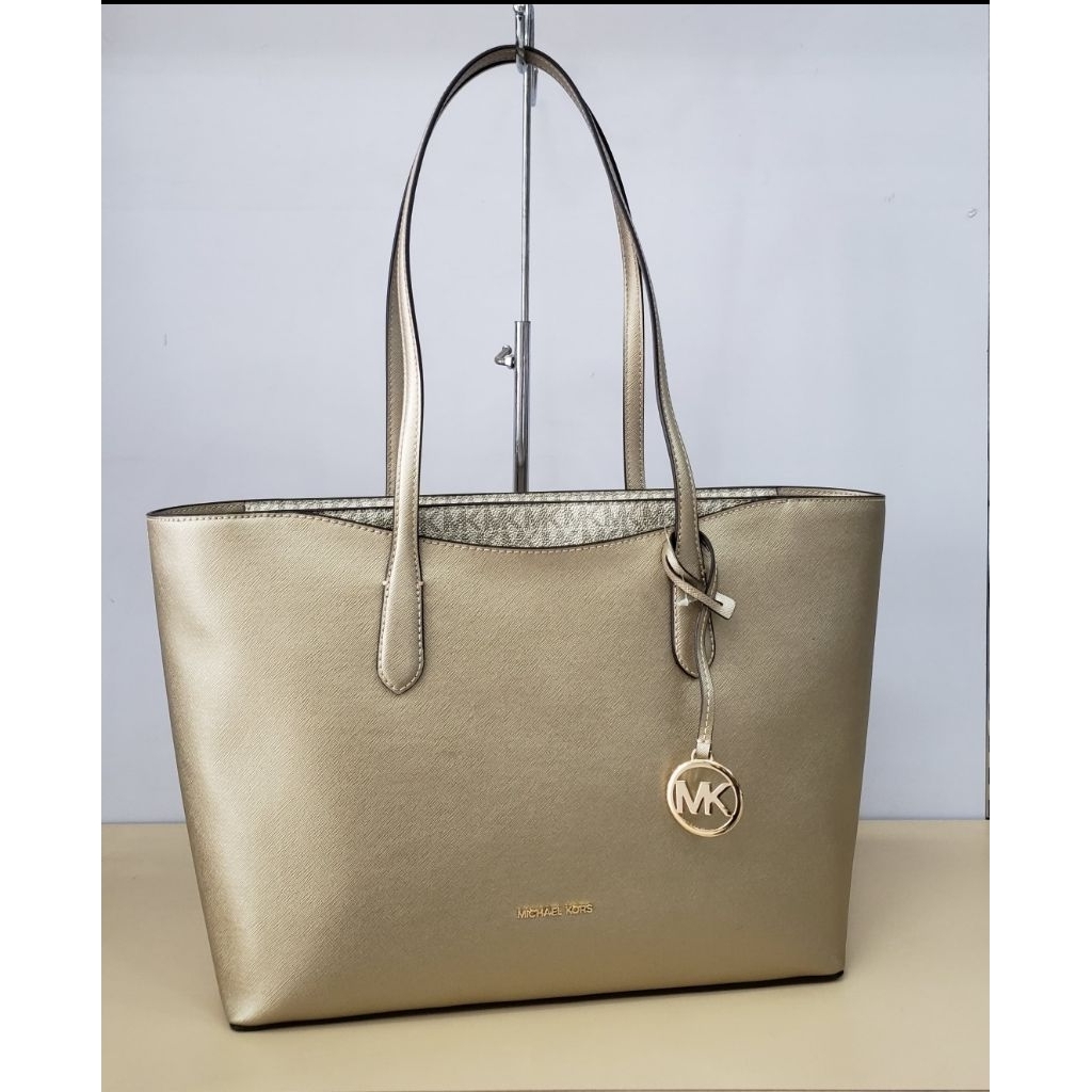 Ready Mk Arden Lg Tz Tote, 35F5G4XT3M. 34-48x 27x13cm, Pale Gold