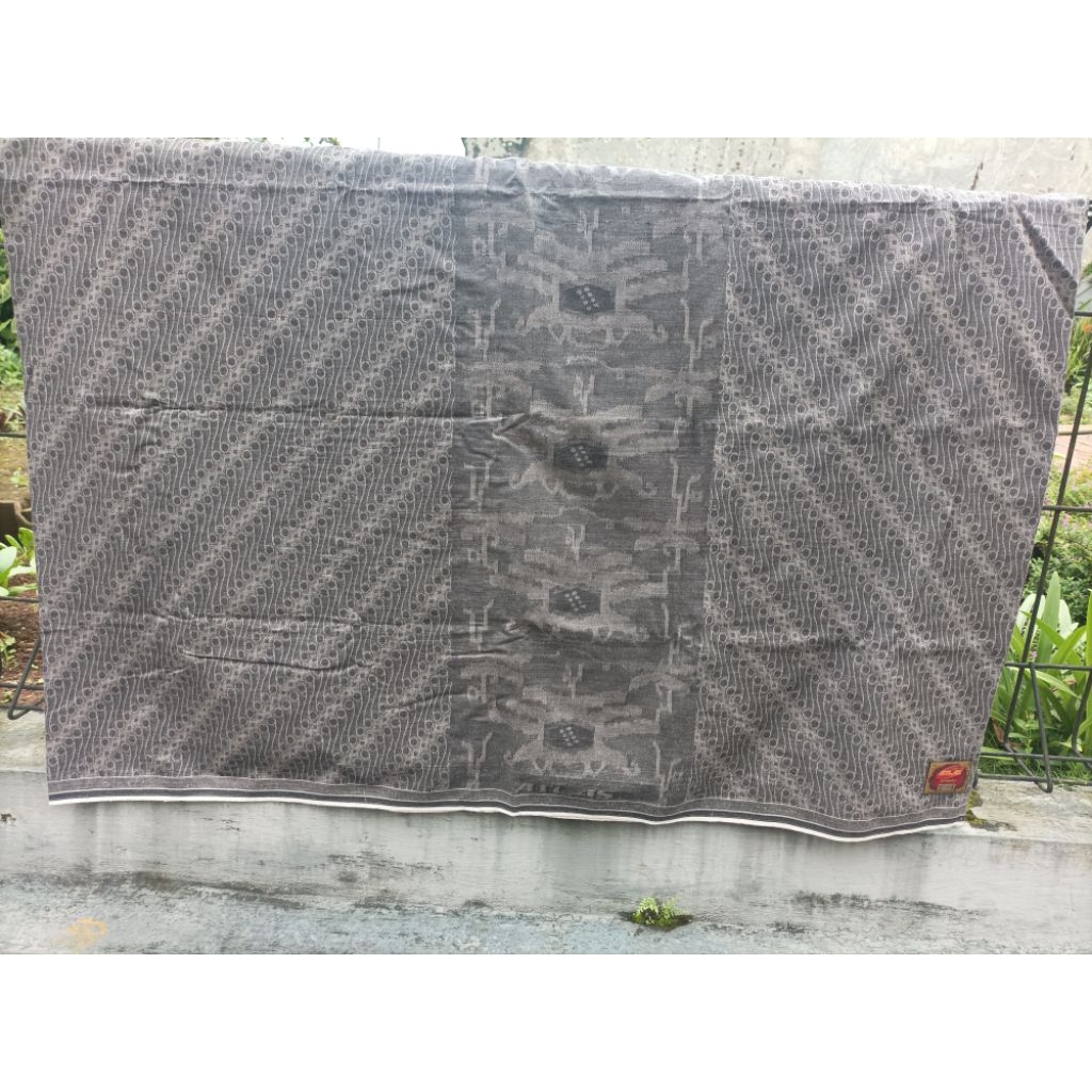 Atlas Jacquard Classic Lawasan