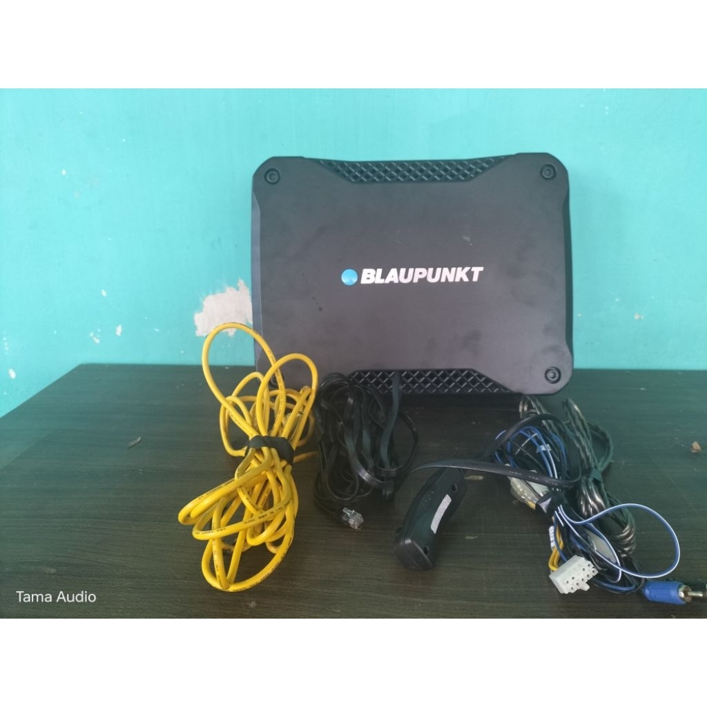 Subwoofer Kolong BLAUPUNKT XLF 180 A 8 Inch suara joss second normal Se set kabel