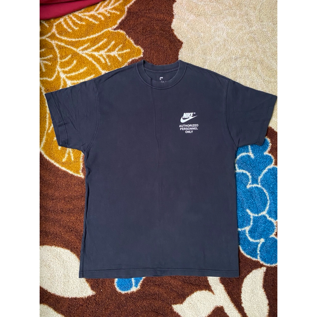 Kaos NIKE hitam bekas