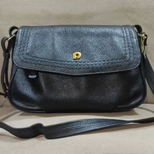 TAS SELEMPANG PAPILLON SEKEN WARNA HITAM LIKE NEW