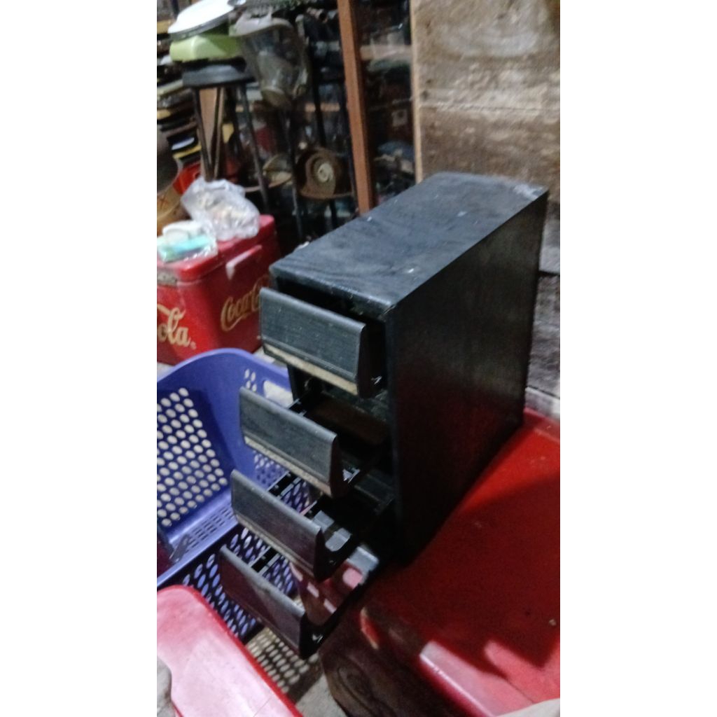 Rak kaset pita 155rb jadul antik kuno lawas vintage display