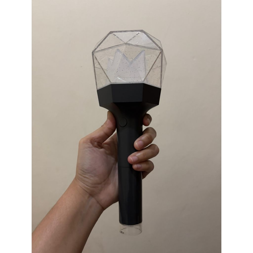 [PRELOVED] MONSTA X OFFICIAL LIGHTSTICK VERS 2