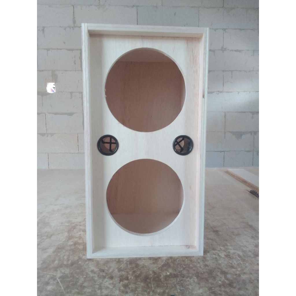 Box speaker 8 inch double triplek 12mm
