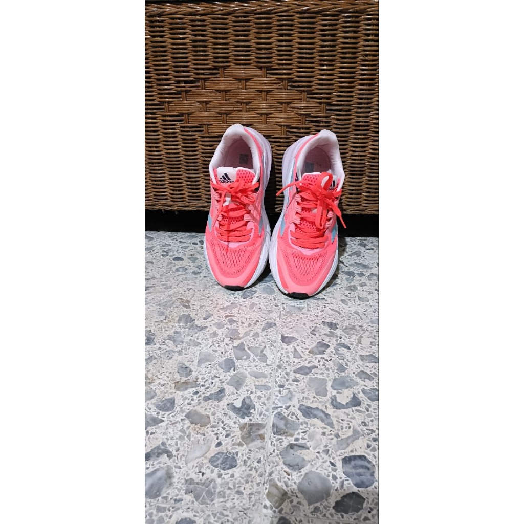 Preloved Sepatu Adidas wanita