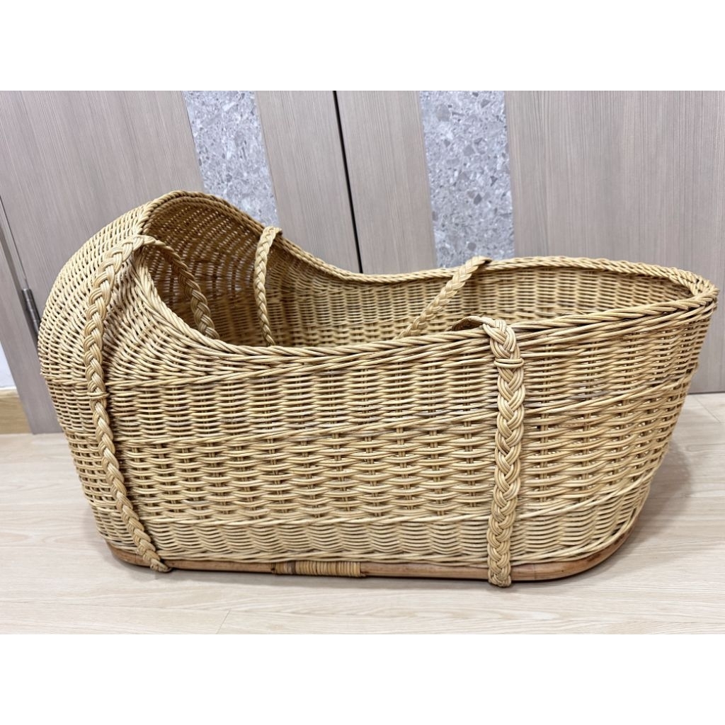 PRELOVED Keranjang Bayi Rotan