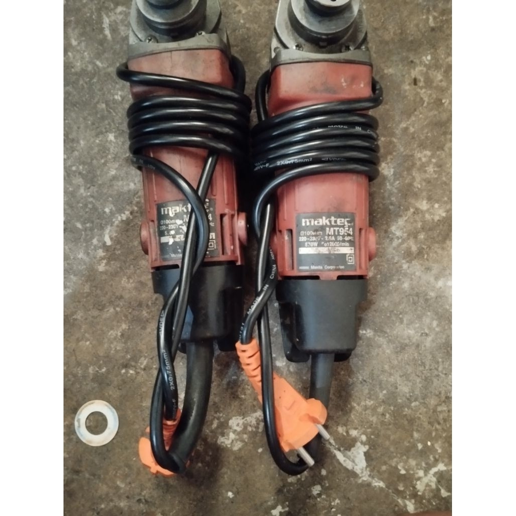 GERINDA MAKTEC MT 954 BEKAS NORMAL