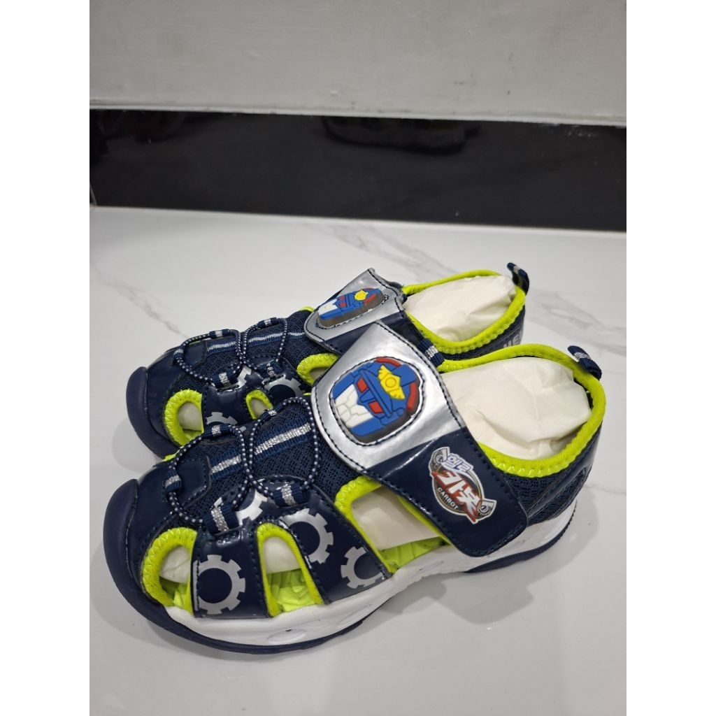 Sepatu Preloved Hello Carbot Size 32