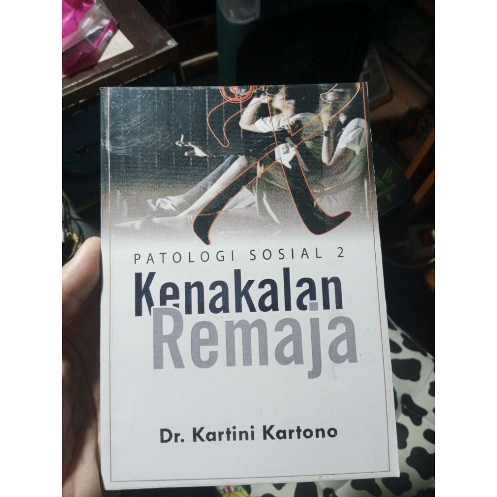 Kenakalan Remaja - Kartini Kartono (tt. 2005, total 144 hlm)