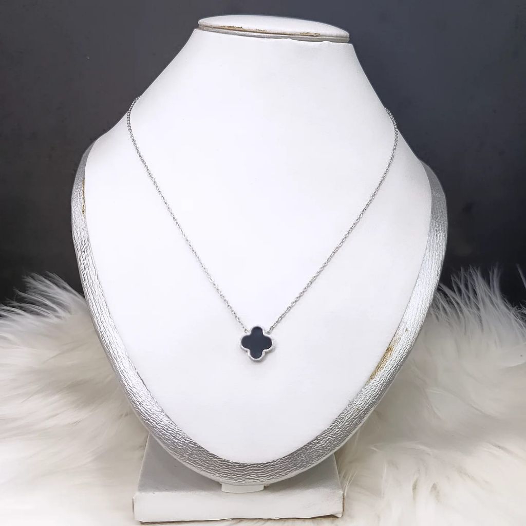 Kalung motif pandora