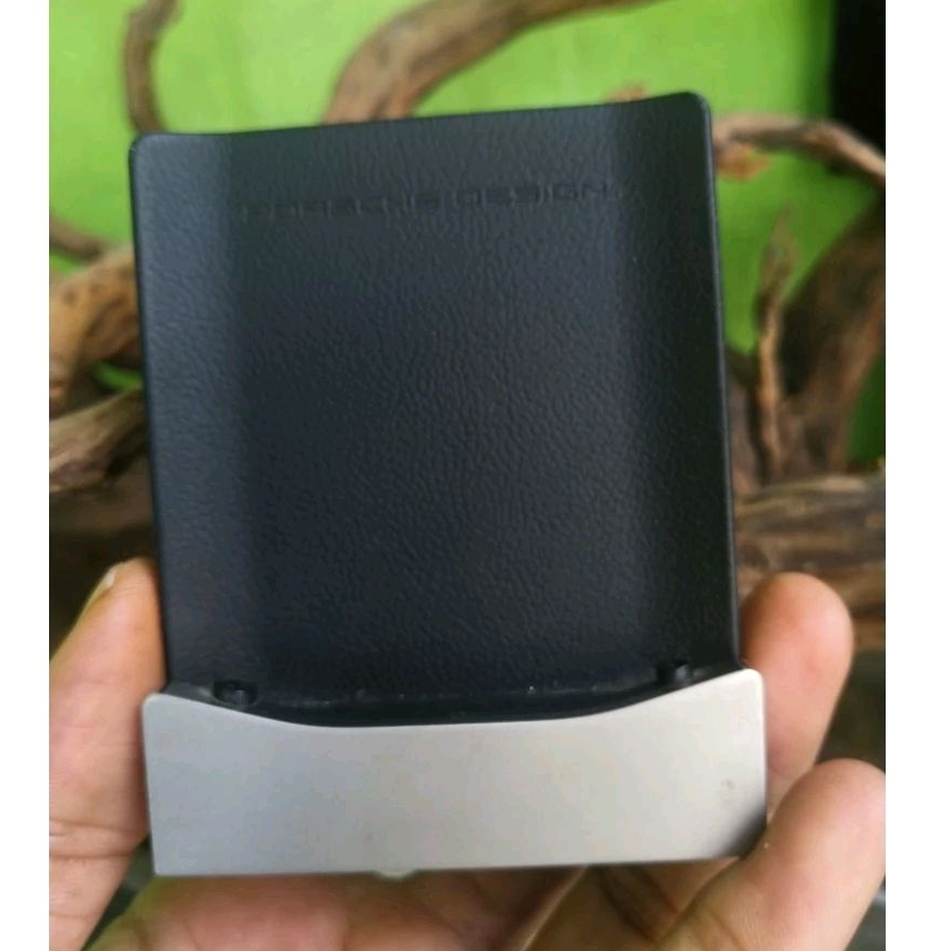 Docking charger Blackberry Porsche Design