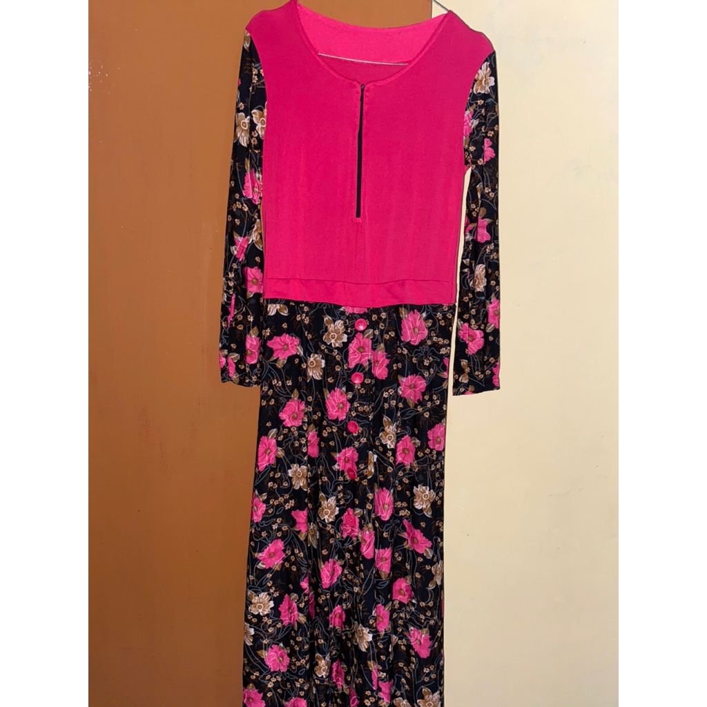 Preloved Dress gamis wanita motif bunga warna pink fanta