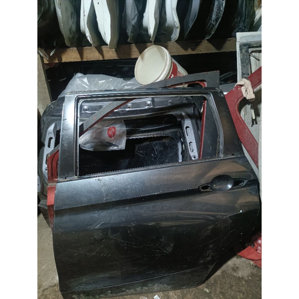 pintu tengah Mitsubishi xpander 2017_2025