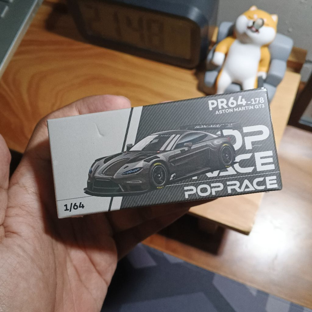 pop race aston martin gt3 carbone sealed