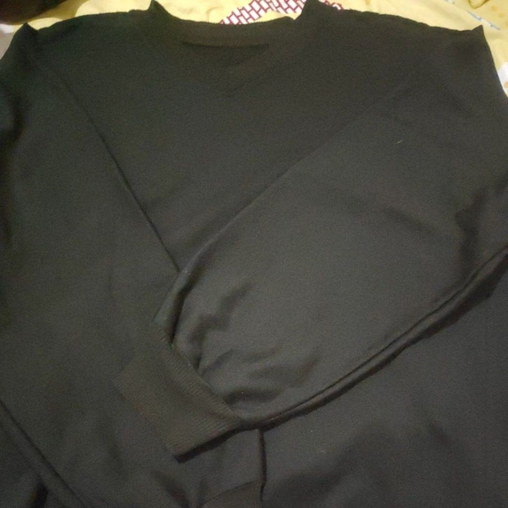 CO Crewneck Hitam