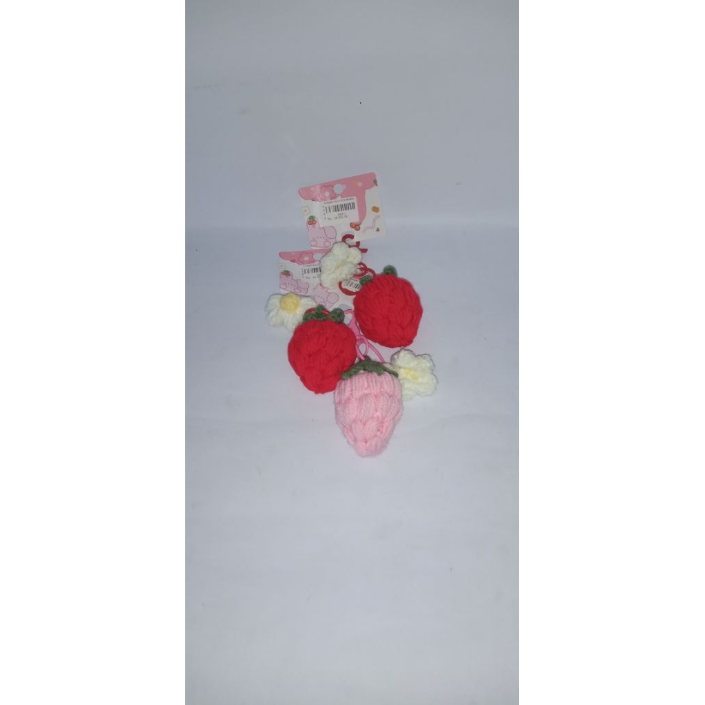 Gantungan Kunci Strawberry Rajut Gantungan tas gantungan kunci rajut