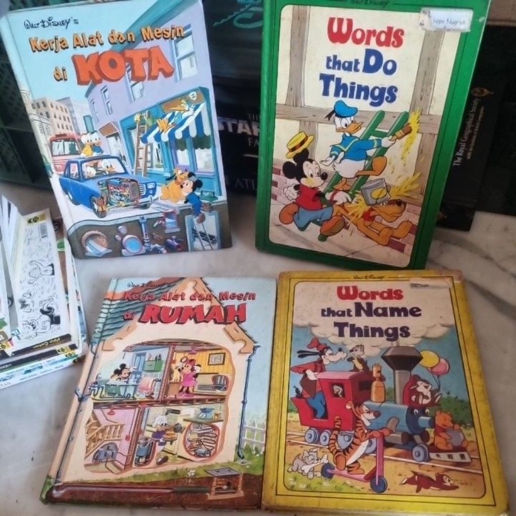 preloved: Buku walt disney