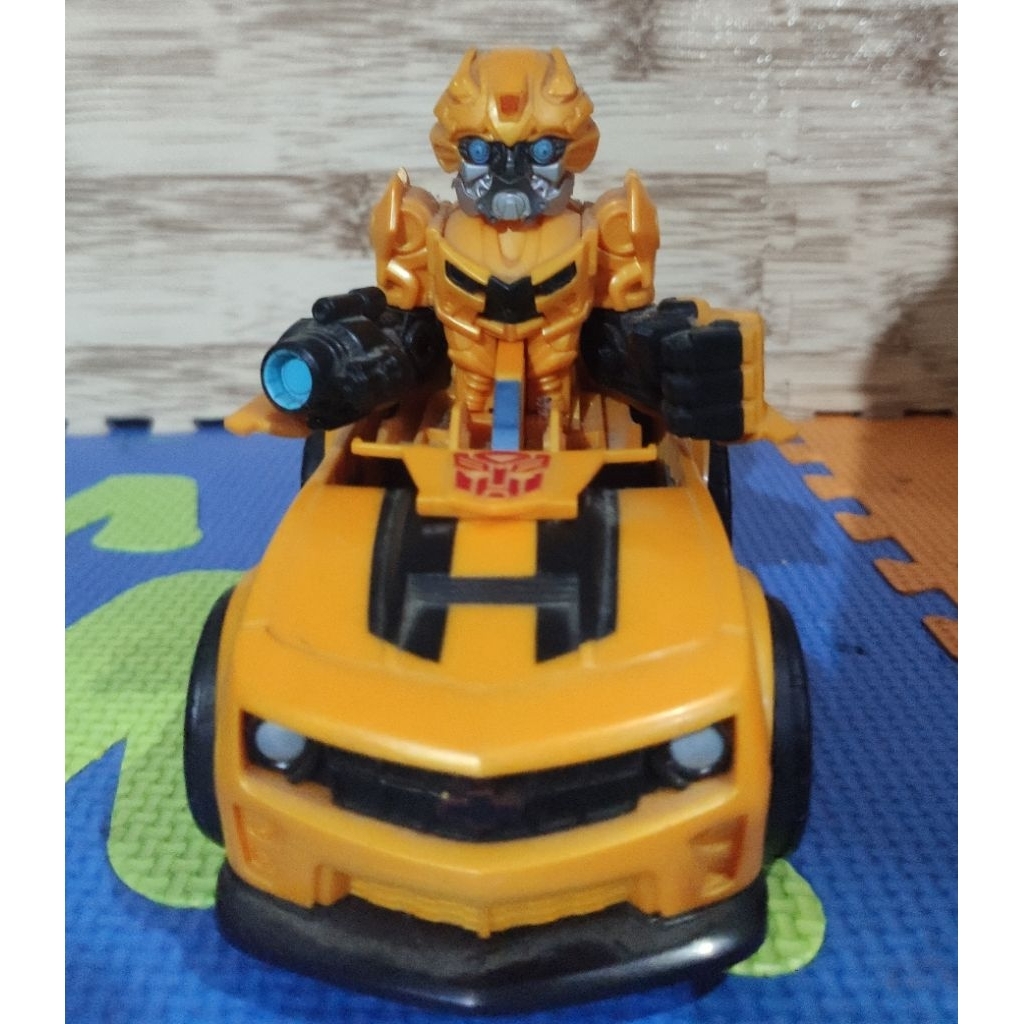 Tomy Hasbro Transformers Bumblebee