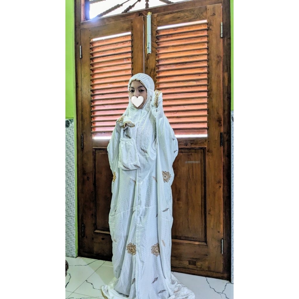 Mukena Lajuran Sutra Blitz Bordir Cantik