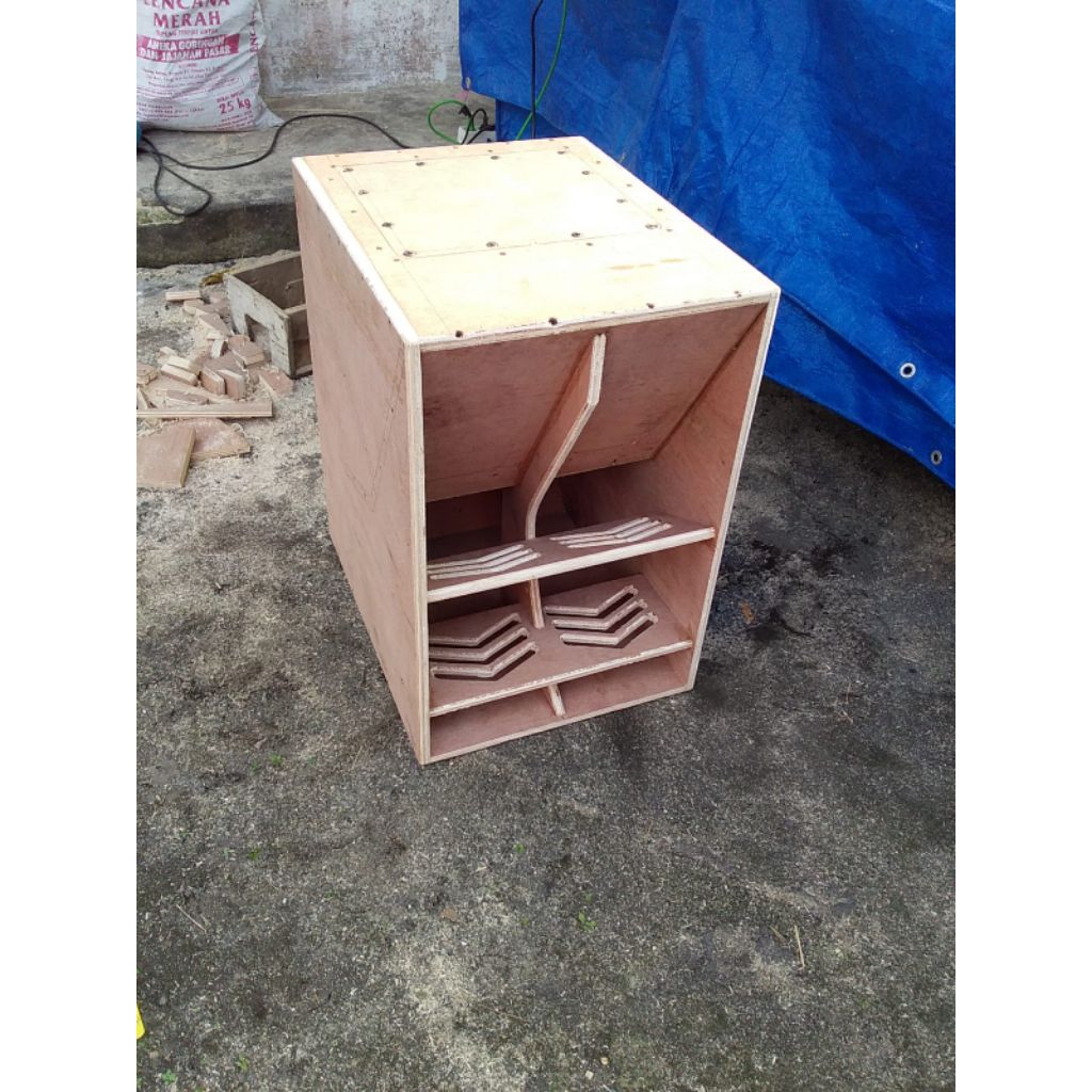 BOX F112 F1 UAP 12 inch single