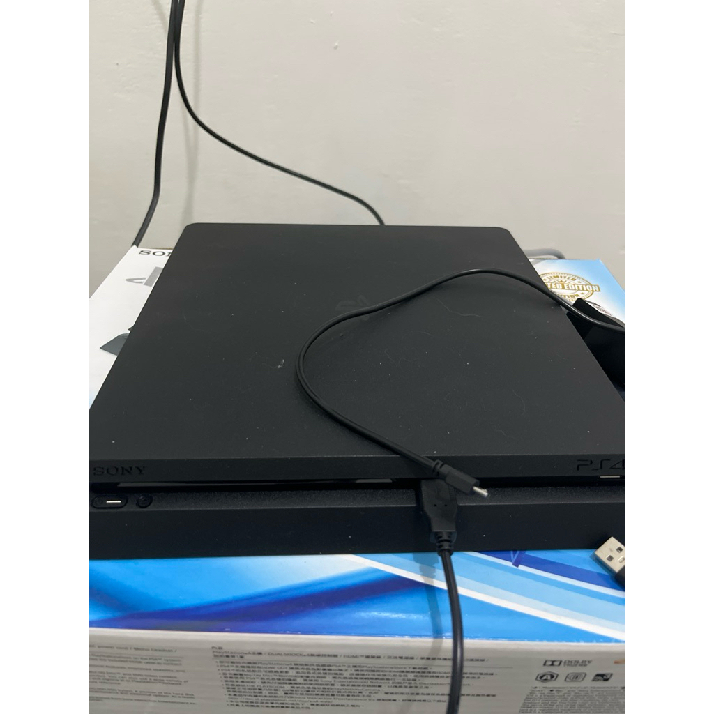 playstation 4 Slim Hen 500 GB