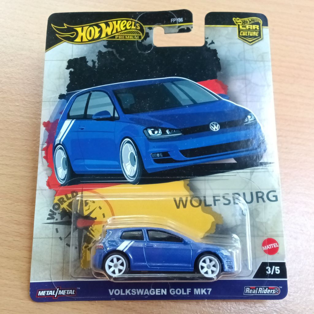 Diecast Hot Wheels HW Premium World Tour VW Volkswagen Golf Mk7 Biru