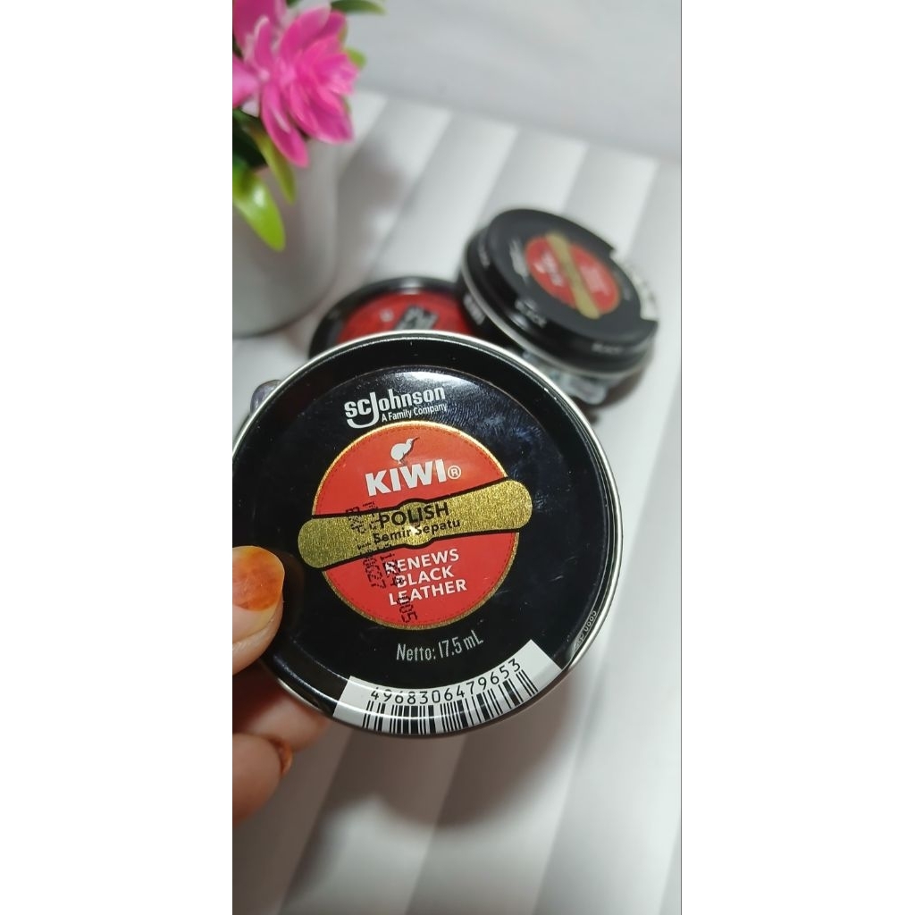 Kiwi semir sepatu 17,5ml