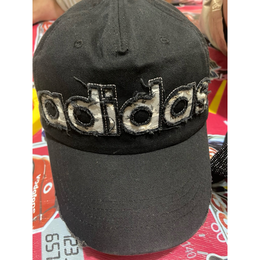 topi adidas ori
