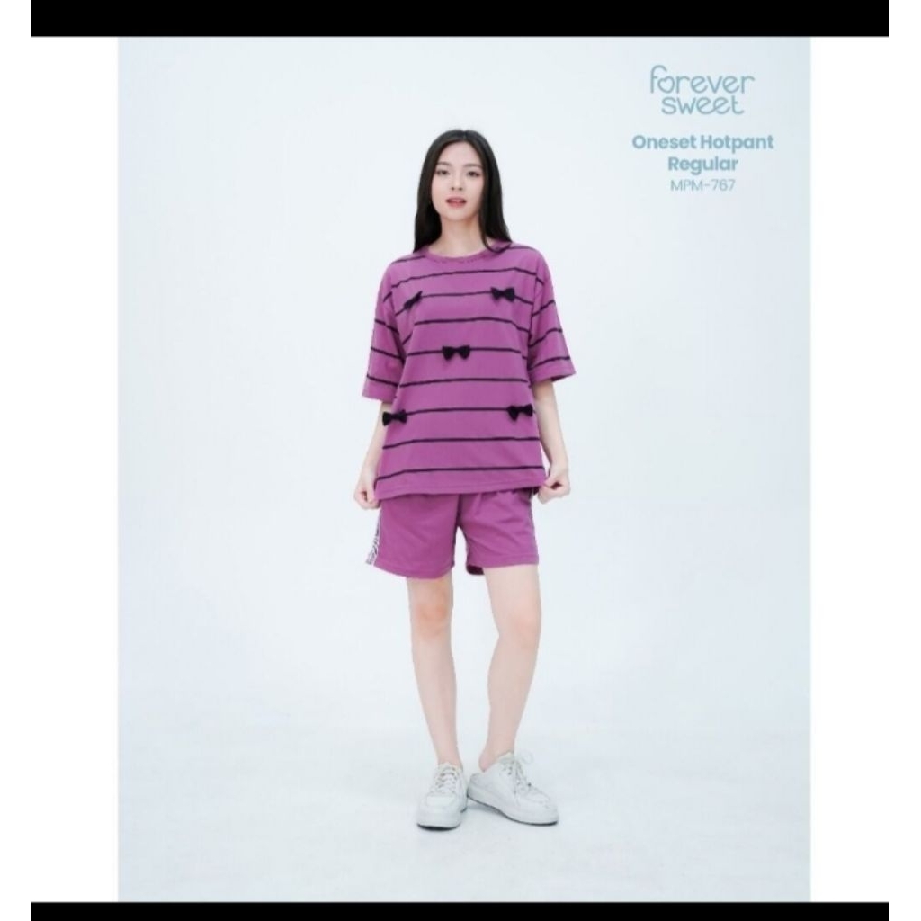 one set Hotpan reguler fit Forever sweet