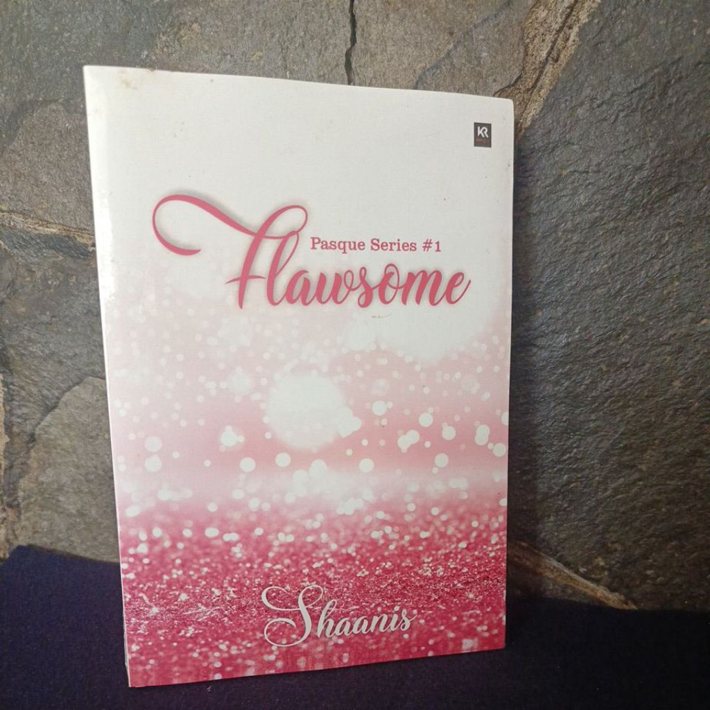 Novel FLAWSOME by Shaanis