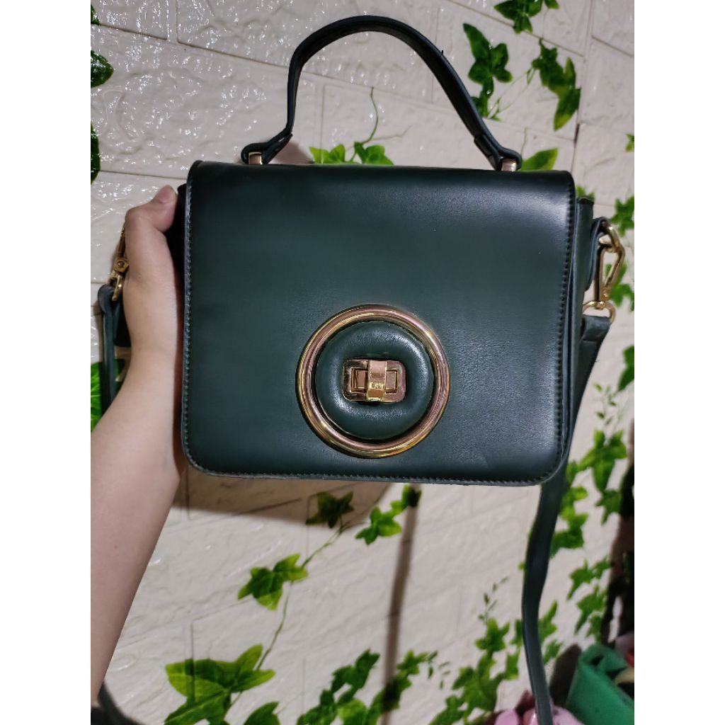 Preloved Tas Les Catino Hijau Botol Tidak Ada Minus Kondisi 92%