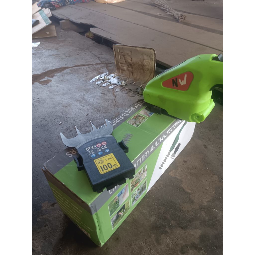 Mesin Potong Bonsai dan Rumput Elektrik Bekas