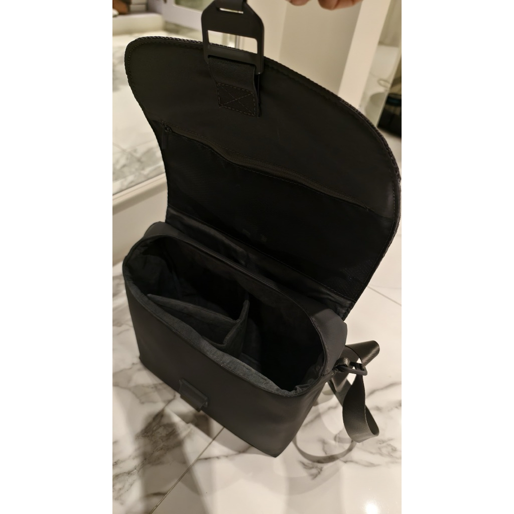 tas bag dji air 3s kondisi baru 100000% beli baru dr combo lgsg disimpan tdk sekali pun terpakai