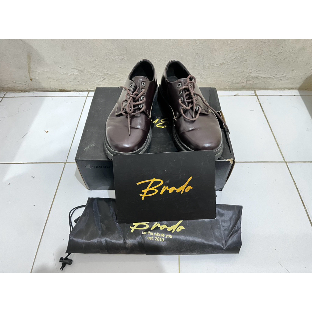 PL Sepatu Brodo Original